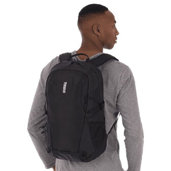 autovoordeelwinkel-Thule-Enroute-21-liter-Black-3204838-dragend