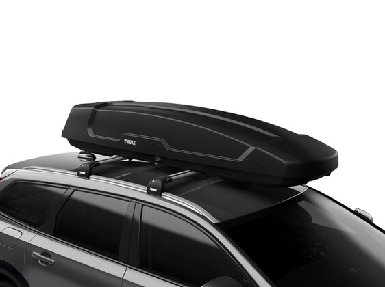 Thule Force XT Alpine schuin op auto