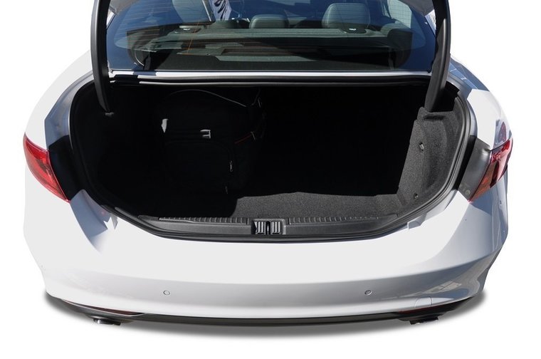 Alfa Romeo Giulia vanaf 2015 | KJUST | Set van 4 tassen