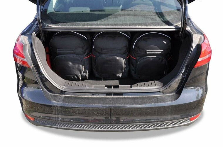 Ford Focus Limousine 2011-2018 | KJUST | Set van 5 tassen