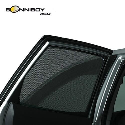 SonniBoy binnenzijde Land Rover Freelander