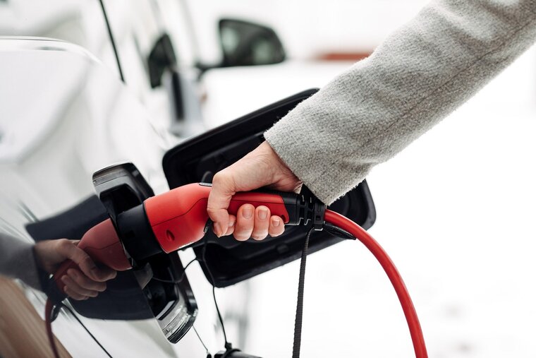 DEFA eConnect laadkabel type 2 in auto