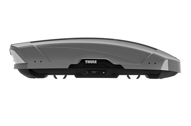 Thule Motion M XT Titan Glossy op auto