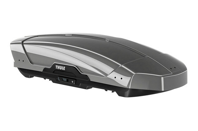 Thule Motion M XT Titan Glossy op auto