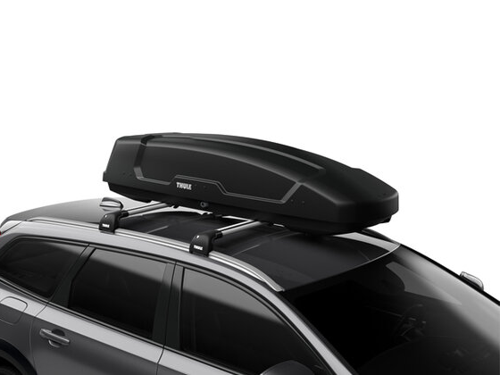 Thule Force XT Sport schuin op auto