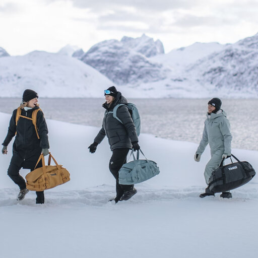 Autovoordeelwinkel-Thule-Chasm-duffeltas-40-liter-Black-3204989-sfeer-collectie