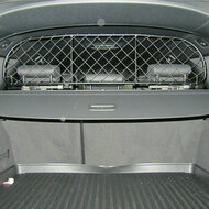Hondenrek Citro&euml;n C8 in auto