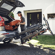 Thule EasyFold XT op auto