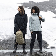 autovoordeelwinkel-Thule-AllTrail-16-liter-Faded-Khaki-3205080-sfeer