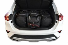 Kjust reistassenset Kia Venga vijfdeurs 2010-2019 set van 4 tassen 2x roltas + 1x sporttas + 1x vliegtuigtas