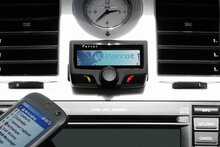 Parrot CK-3100 display in auto