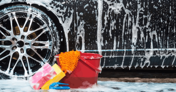 Auto schoonmaken voor of na de vakantie?